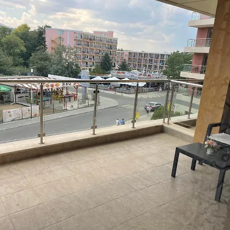 Vp Peter House, Sunny Апартхотел 4*