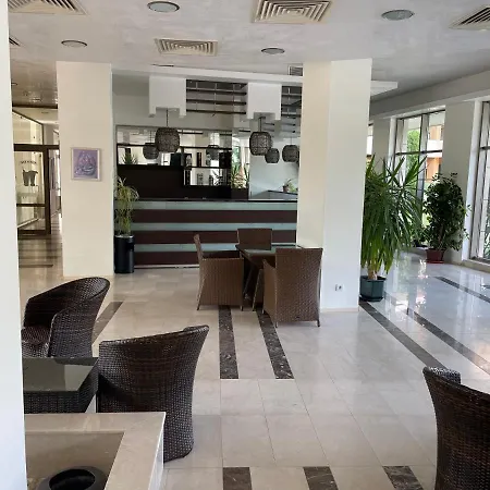 Vp Peter House, Sunny Apartmanhotel 4*
