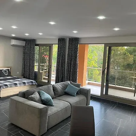 Vp Peter House, Sunny Apartmanhotel 4*